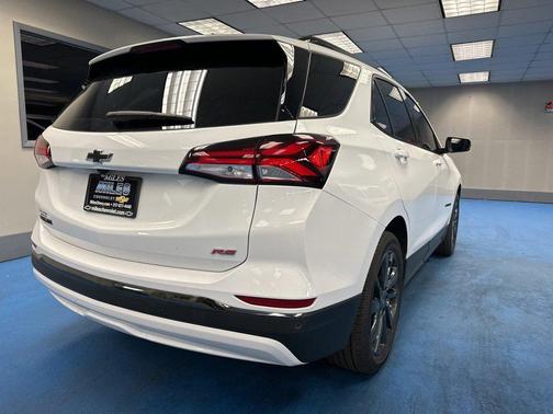 2022 Chevrolet Equinox FWD RS