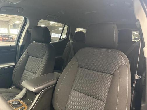 2023 GMC Acadia FWD SLE