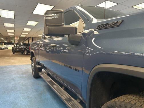 2024 Chevrolet Silverado 2500 Custom