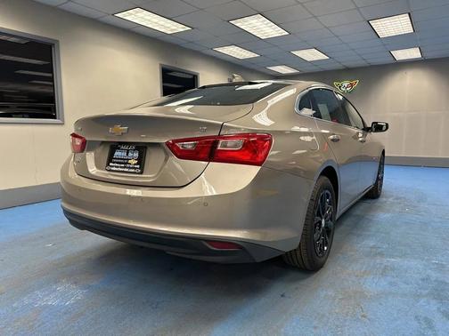 2025 Chevrolet Malibu FWD 1LT