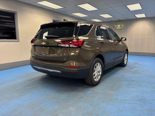 Harvest Bronze Metallic 2024 Chevrolet Equinox 1LT