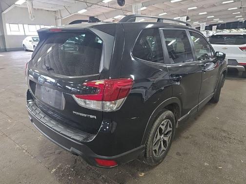 Crystal Black Silica 2020 Subaru Forester Premium