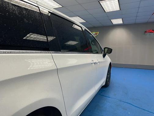 2025 Chrysler Pacifica L