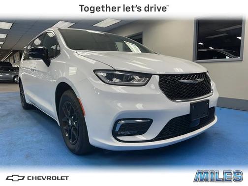 2025 Chrysler Pacifica L