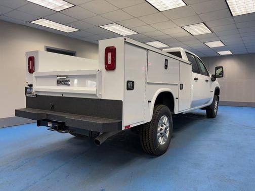 Summit White 2026 Chevrolet Silverado 2500 WT