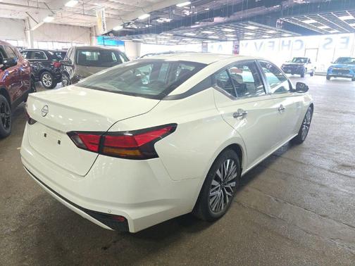 White 2025 Nissan Altima SV FWD