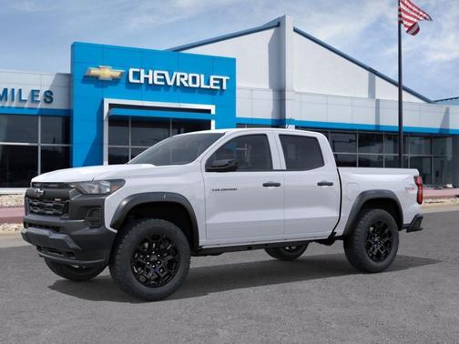 Summit White 2026 Chevrolet Colorado Trail Boss