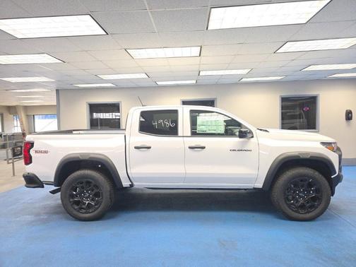 Summit White 2026 Chevrolet Colorado Trail Boss