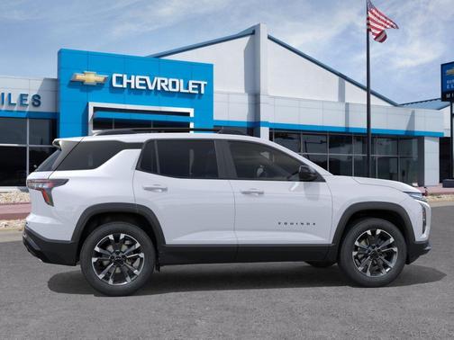 Polar White Tricoat 2026 Chevrolet Equinox FWD RS