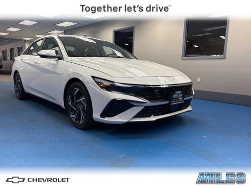 2025 Hyundai ELANTRA SEL