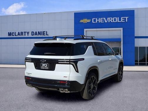 Polar White Tricoat 2026 Chevrolet Traverse FWD RS