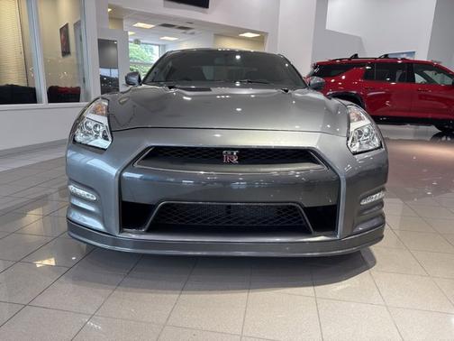 2016 Nissan GT-R Premium