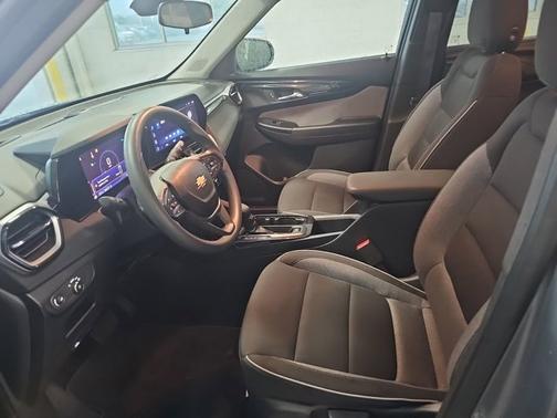 Sterling Gray Metallic 2025 Chevrolet Trailblazer LT