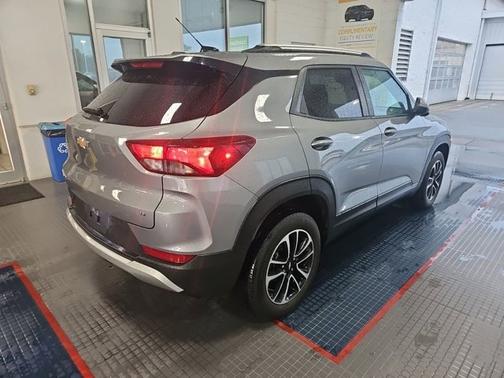 Sterling Gray Metallic 2025 Chevrolet Trailblazer LT
