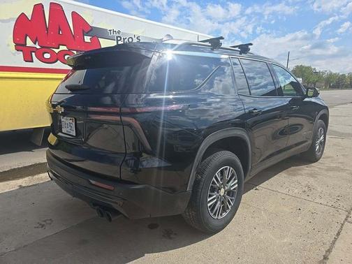 2024 Chevrolet Traverse FWD LT