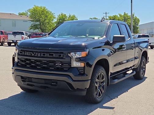 Black 2026 Chevrolet Silverado 1500 Custom