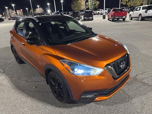 2020 Nissan Kicks SR