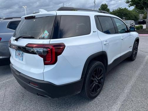 Summit White 2023 GMC Acadia SLT