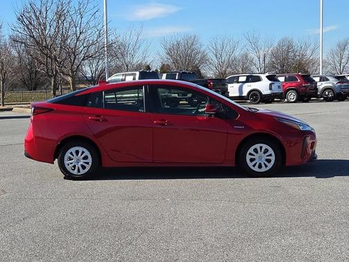 2022 Toyota Prius L Eco