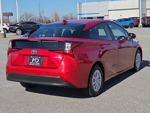 2022 Toyota Prius L Eco