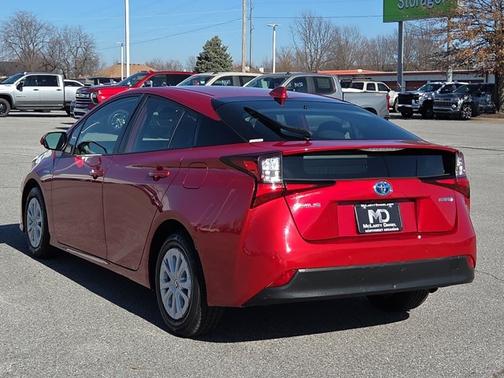 2022 Toyota Prius L Eco