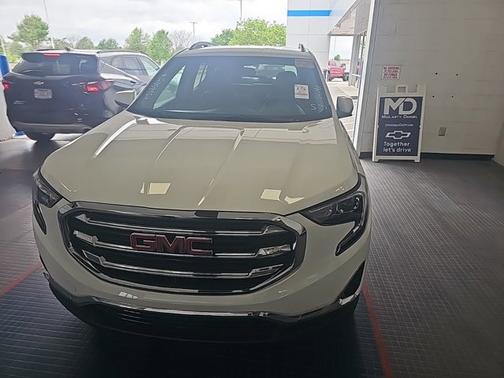 Summit White 2019 GMC Terrain SLT