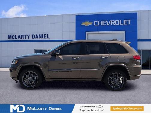 Walnut Brown Metallic Clearcoat 2021 Jeep Grand Cherokee 80th Anniversary