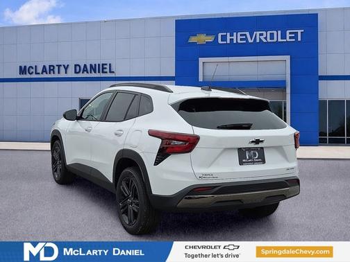 Summit White 2026 Chevrolet Trax ACTIV