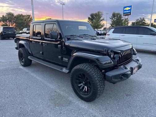 2023 Jeep Gladiator Overland