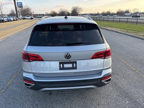 2024 Volkswagen Taos SE