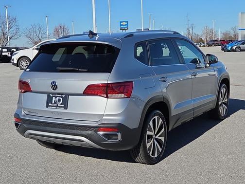 2024 Volkswagen Taos SE