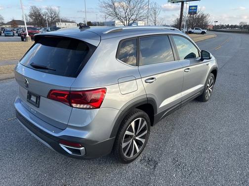 2024 Volkswagen Taos SE