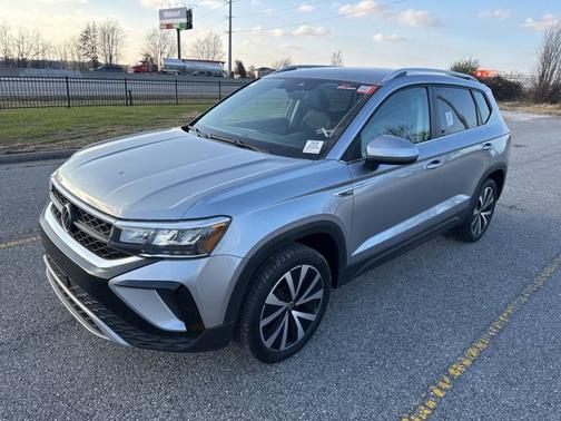 2024 Volkswagen Taos SE