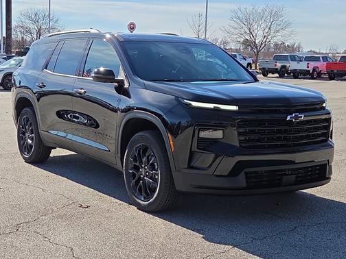 2026 Chevrolet Traverse FWD LT