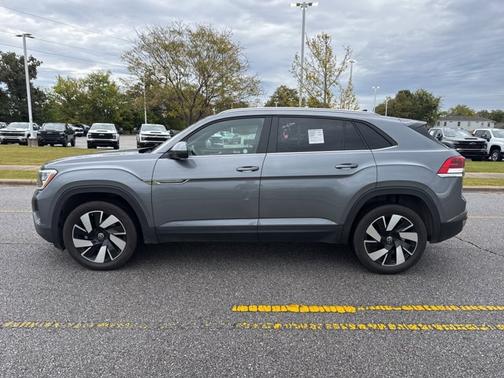 2024 Volkswagen Atlas Cross Sport 2.0T SE w/Technology