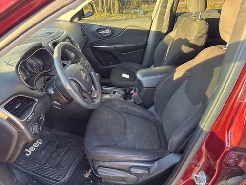 2019 Jeep Cherokee Latitude