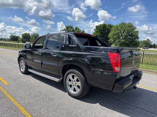 Black Raven 2005 Cadillac Escalade EXT Base