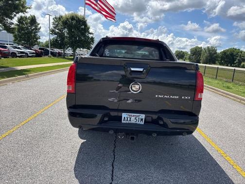 Black Raven 2005 Cadillac Escalade EXT Base