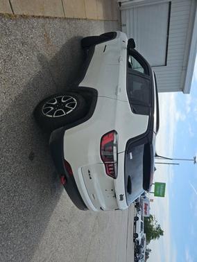 Bright White Clearcoat 2024 Jeep Compass Trailhawk