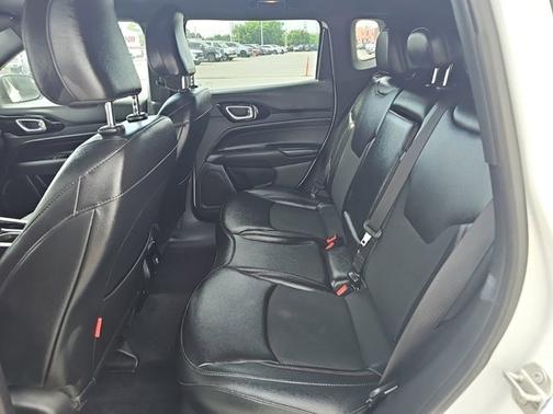 Bright White Clearcoat 2024 Jeep Compass Trailhawk
