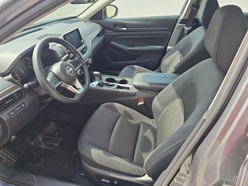 Gun Metallic 2025 Nissan Altima SV