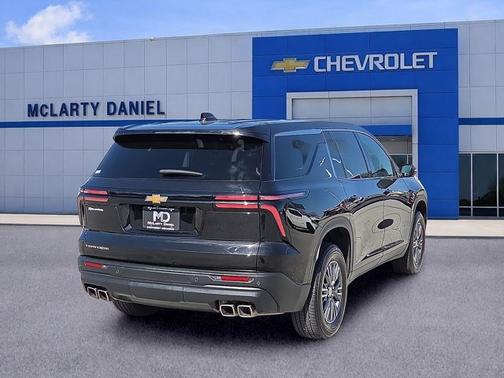 Mosaic Black Metallic 2024 Chevrolet Traverse FWD LS