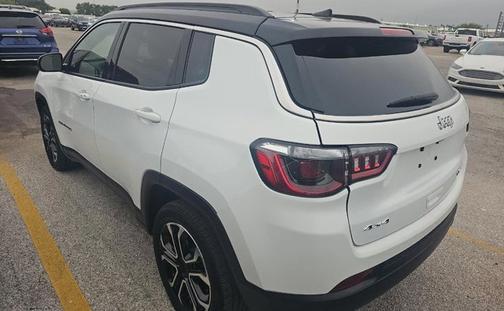 Bright White Clearcoat 2023 Jeep Compass Limited