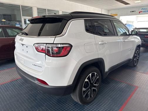 Bright White Clearcoat 2023 Jeep Compass Limited