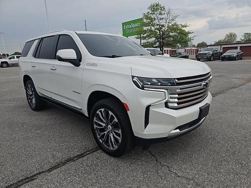 Iridescent Pearl Tricoat 2023 Chevrolet Tahoe High Country
