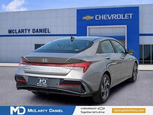 Fluid Metal 2024 Hyundai ELANTRA Limited