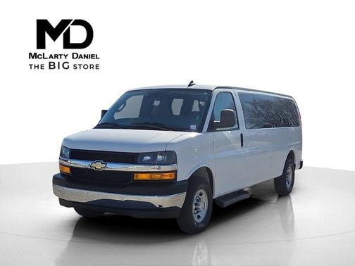 2023 Chevrolet Express 3500 LT