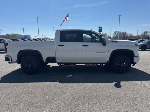 Summit White 2024 Chevrolet Silverado 2500 LT
