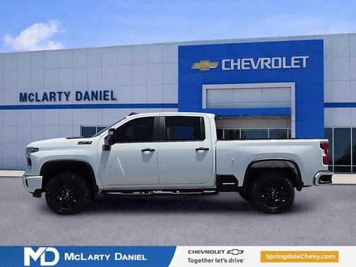 Summit White 2024 Chevrolet Silverado 2500 LT