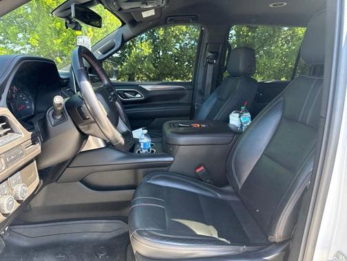 Summit White 2021 Chevrolet Suburban RST